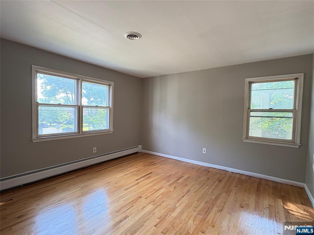 870 Ridgewood Avenue Oradell, NJ 07649 - Photo 19 of 37