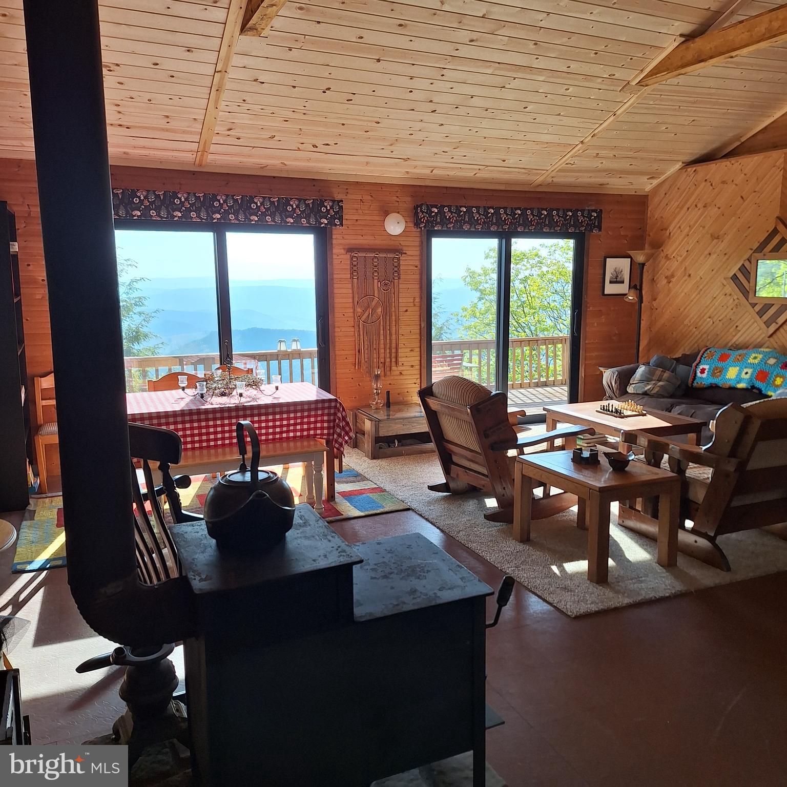 207 Lower Knob Road Franklin, WV 26807 - Photo 12 of 39