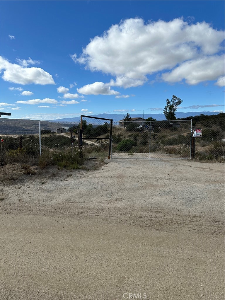43043 Ardia Road Hemet, CA 92544 - Photo 3 of 53 Front gate into parcel.