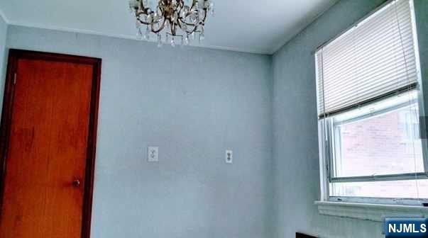 208 Columbus Place, Unit 2 Cliffside Park, NJ 07010 - Photo 5 of 9