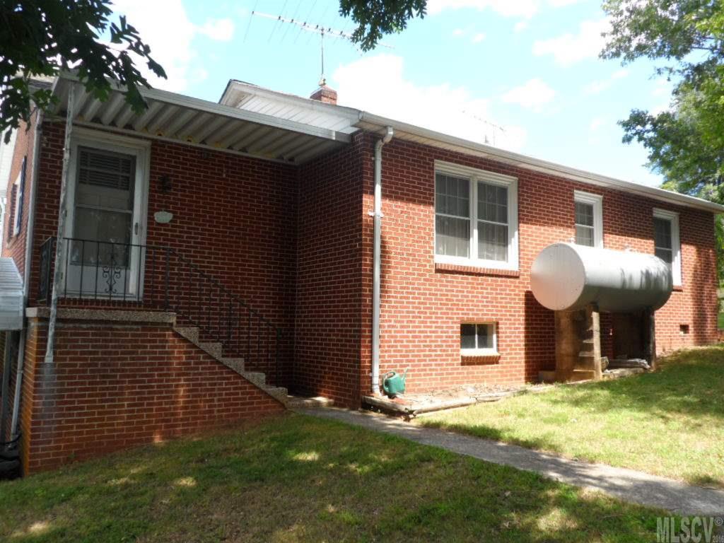 1603 Falls Road Valdese, NC 28690 - Photo 3 of 13 Gallery Image 3