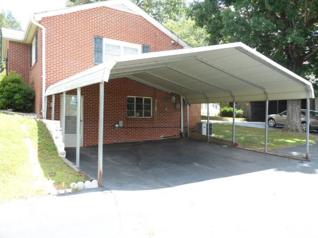 1603 Falls Road Valdese, NC 28690 - Photo 5 of 13 Gallery Image 5