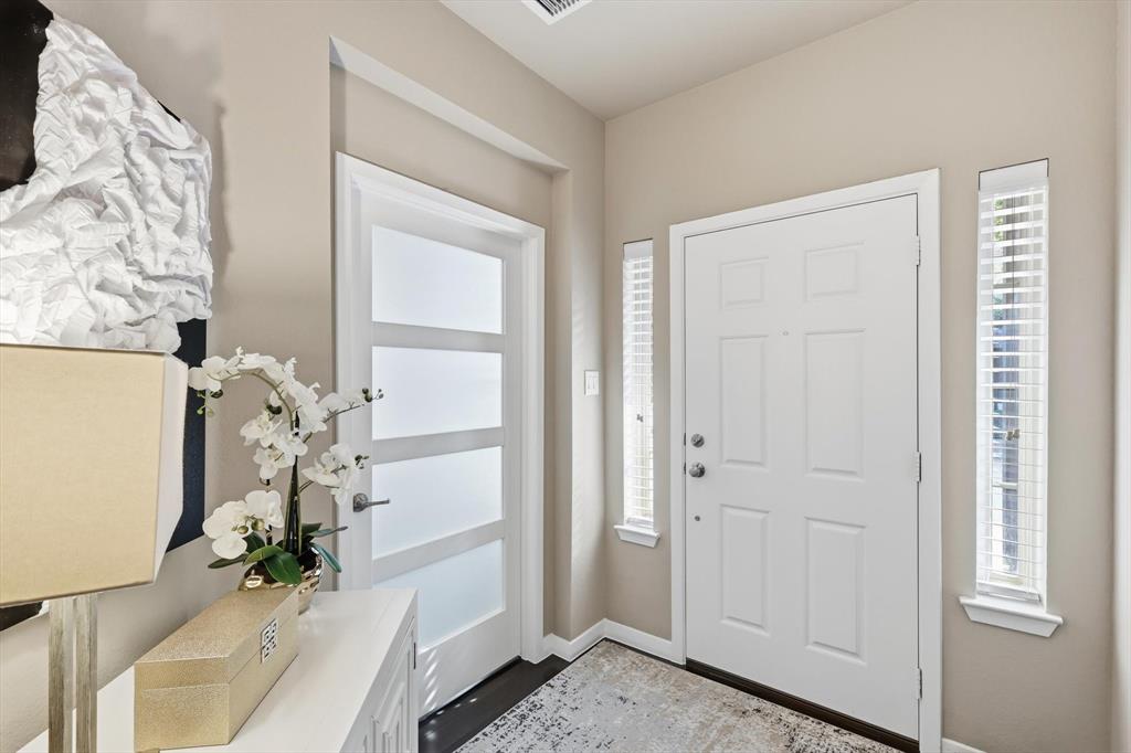 3941 Asbury Lane Addison, TX 75001 - Photo 2 of 30