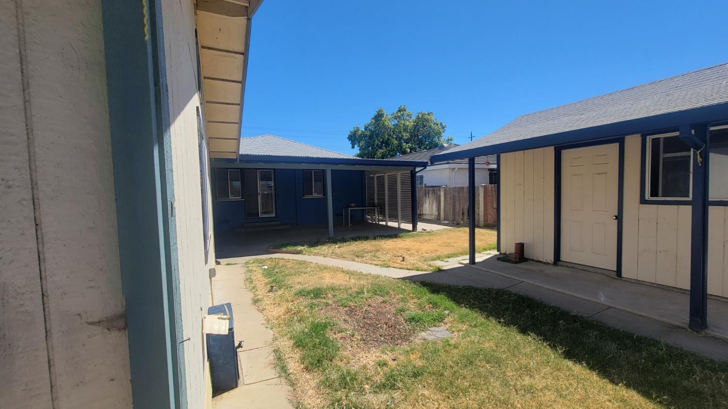 2113 Fruitridge Road Sacramento, CA 95822 - Photo 33 of 34