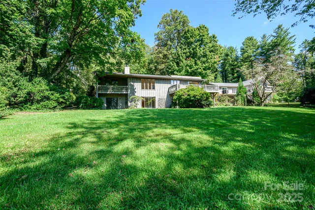a view of a front door of house