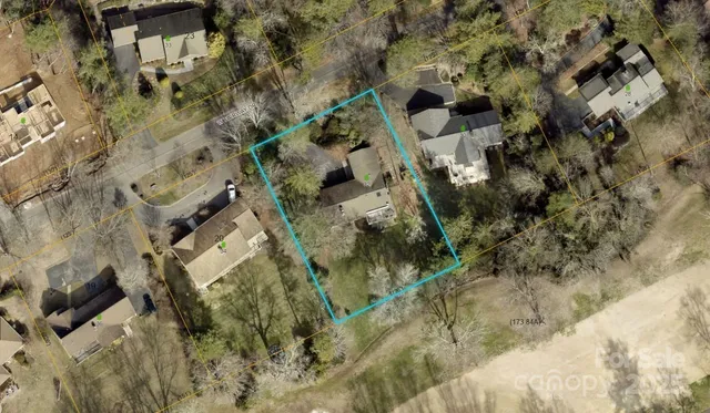 $659,000 | 32 West Fairway Drive, Etowah, NC 28729