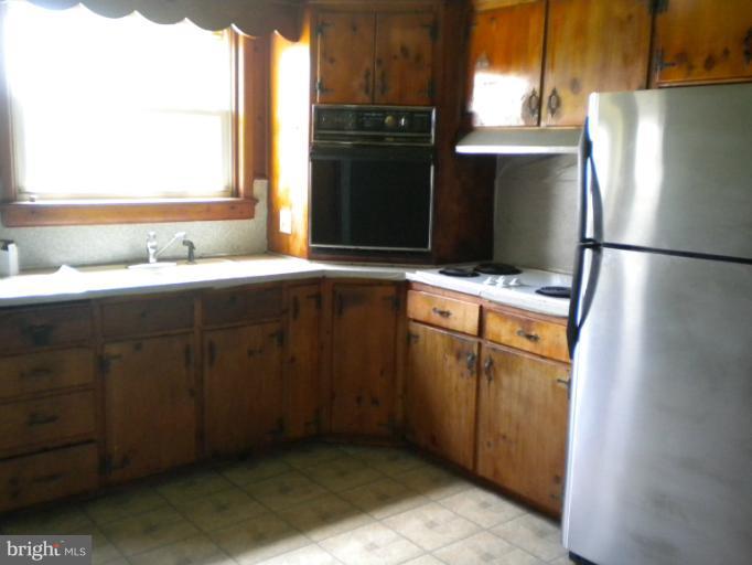 4604 Lander Road Jefferson, MD 21755 - Photo 13 of 15 Kitchen