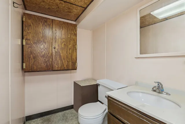 $199,900 | 16645 Cottage Grove Avenue, South Holland, IL 60473