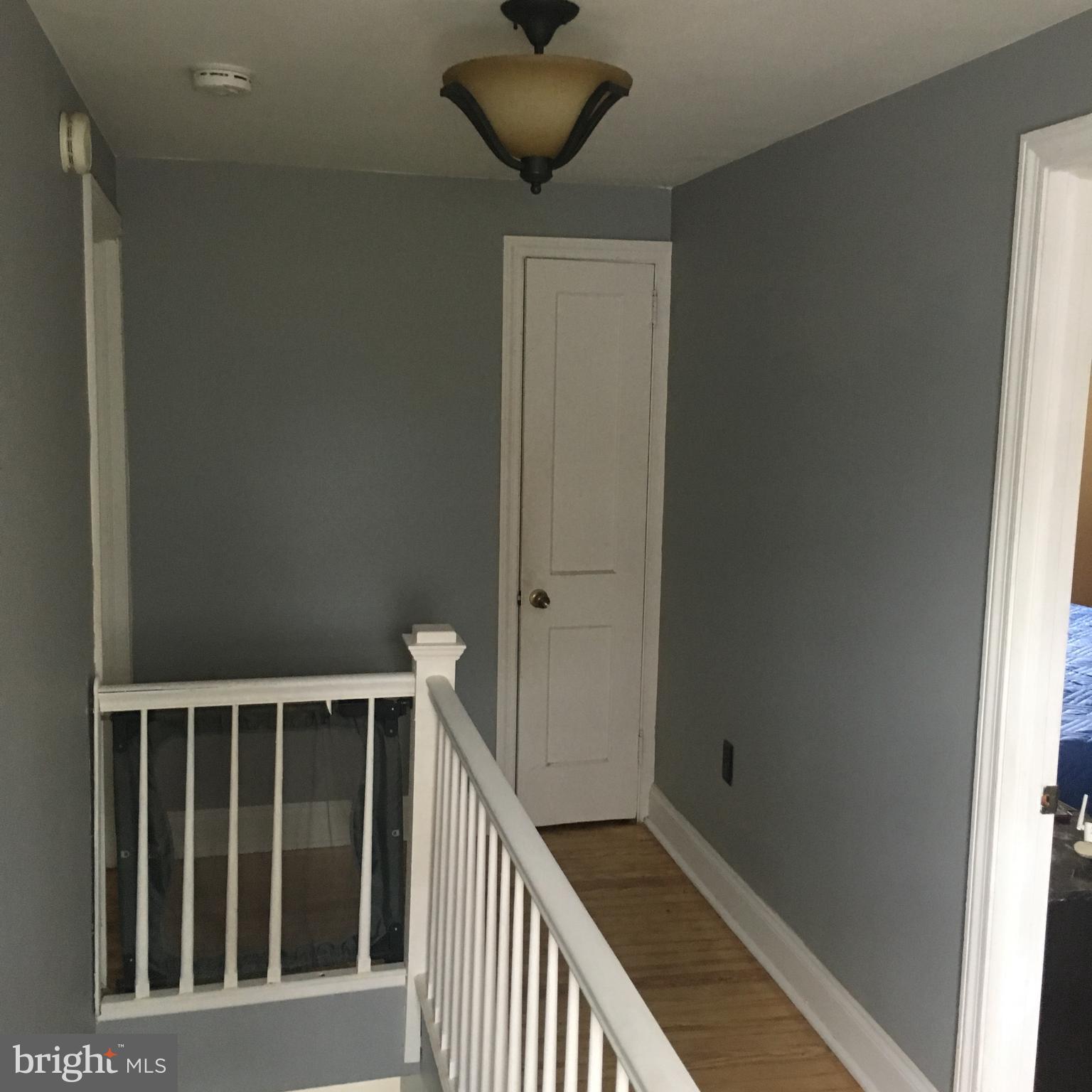 527 Clements Bridge Road Barrington, NJ 08007 - Photo 11 of 20 Upstairs Hallway