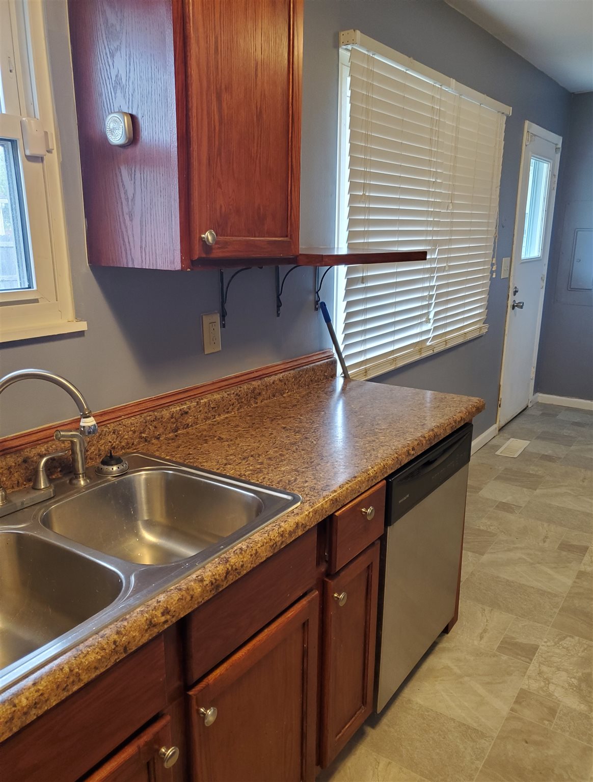 4216 Spring Valley Road Evansville, IN 47715 - Photo 8 of 18