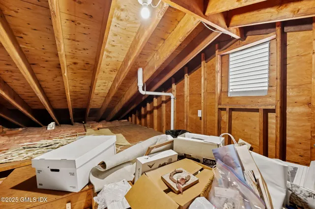 $3,500 | 19 Windy Knolls, Unit RIGHT SIDE, Greenwich, CT 06831