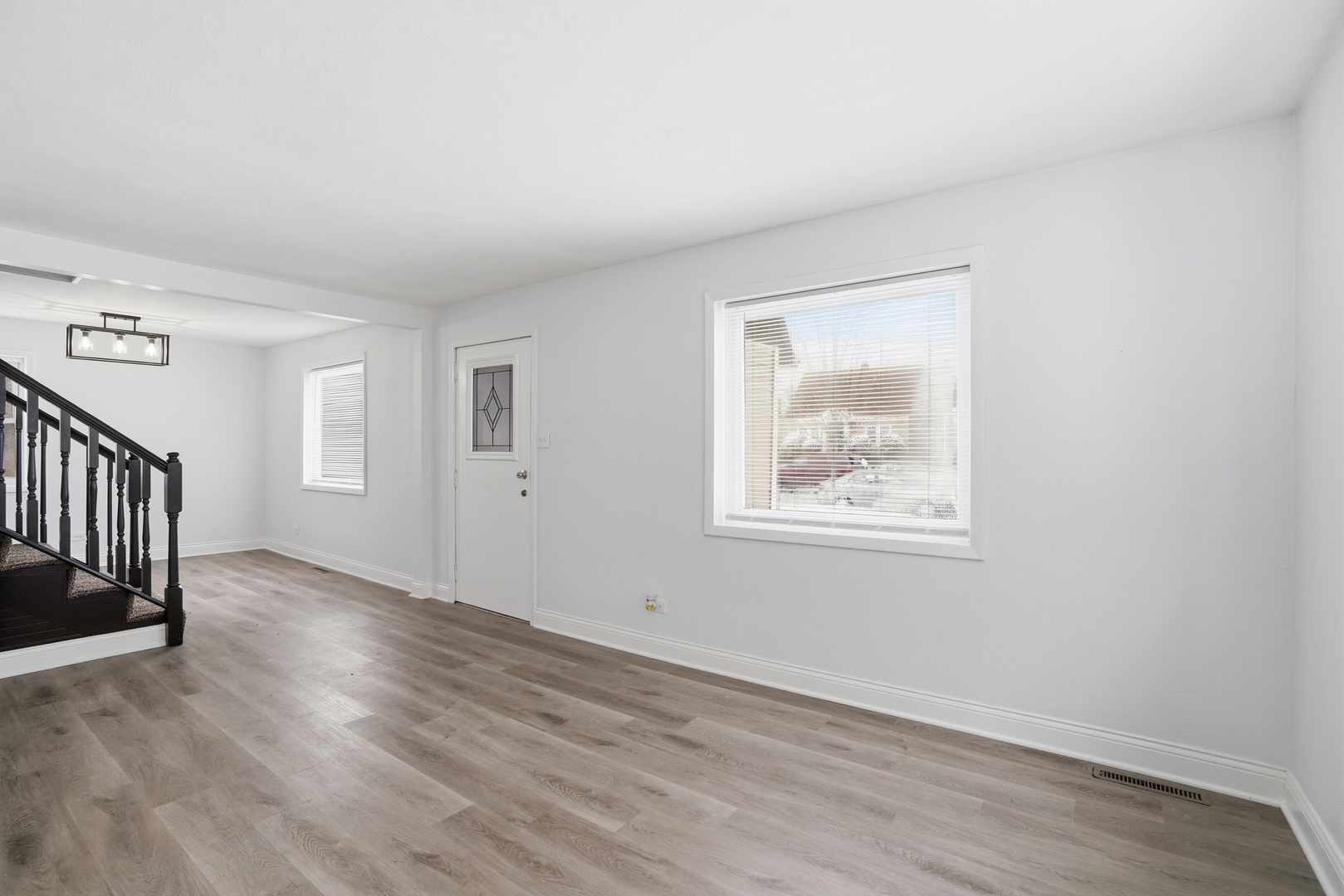 3645 177th Place Lansing, IL 60438 - Photo 4 of 18