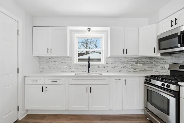 $235,900 | 3645 177th Place, Lansing, IL 60438
