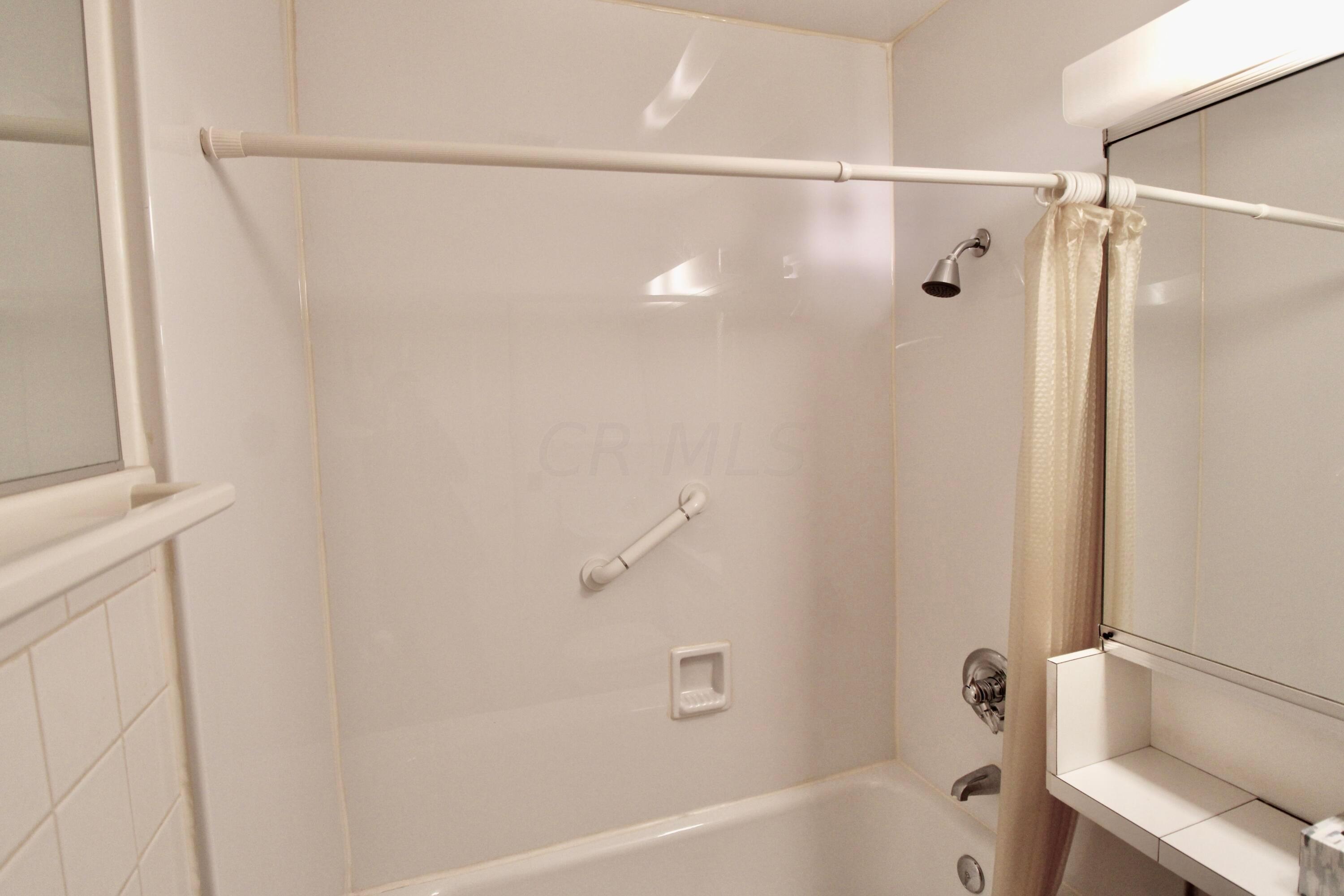 3464-3466 Eakin Road Columbus, OH 43204 - Photo 25 of 51 2nd Fullbath