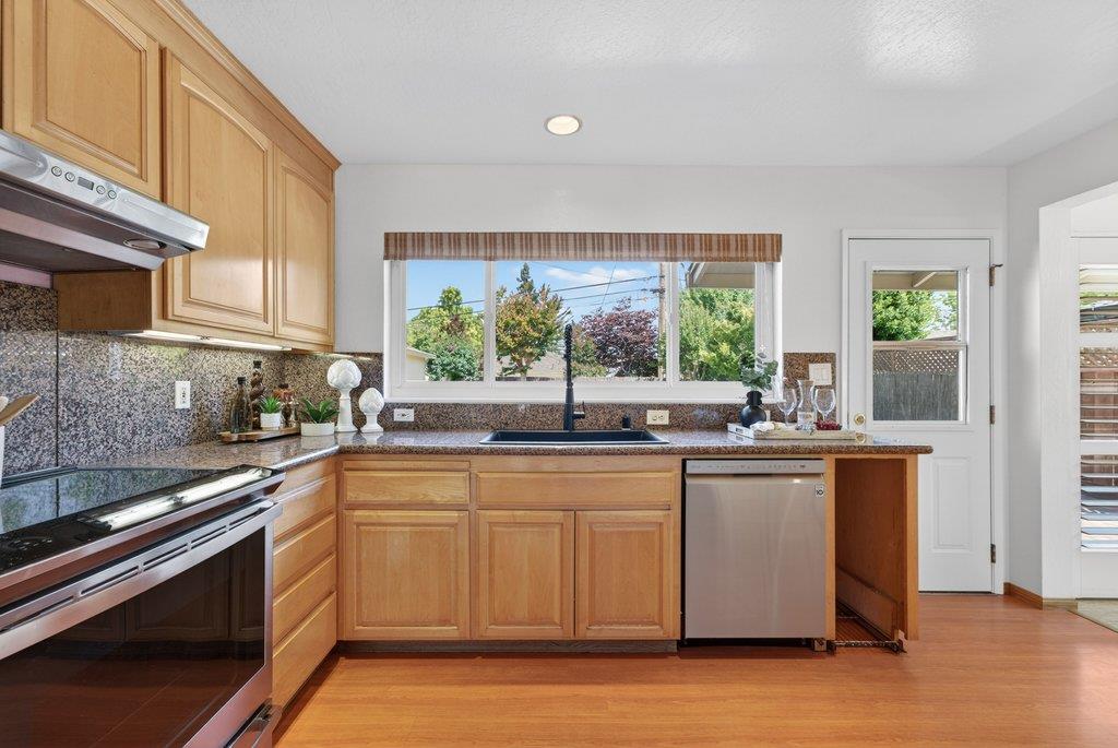 2377 Tulip Road San Jose, CA 95128 - Photo 10 of 62