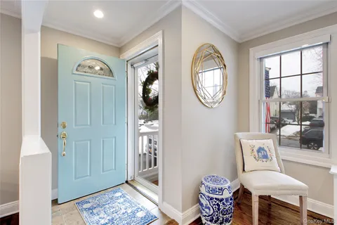 $850,000 | 178 Carlton Terrace, Garden City, NY 11530