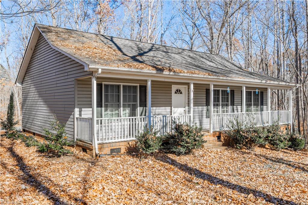 830 Country Place Road Asheboro, NC 27203 - Photo 1 of 49