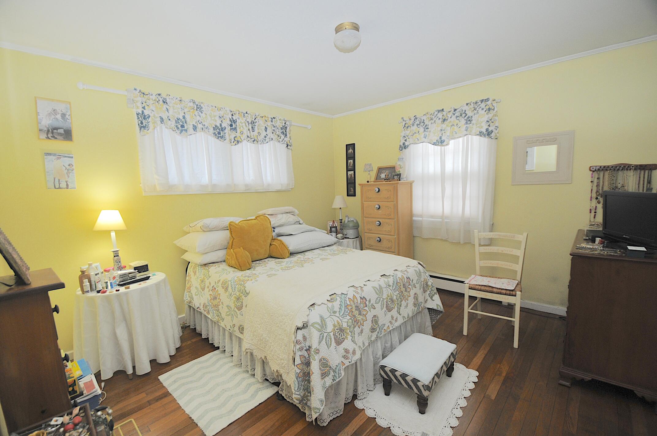 25 Allen Road Brewer, ME 04412 - Photo 34 of 45 Yellow Room 1