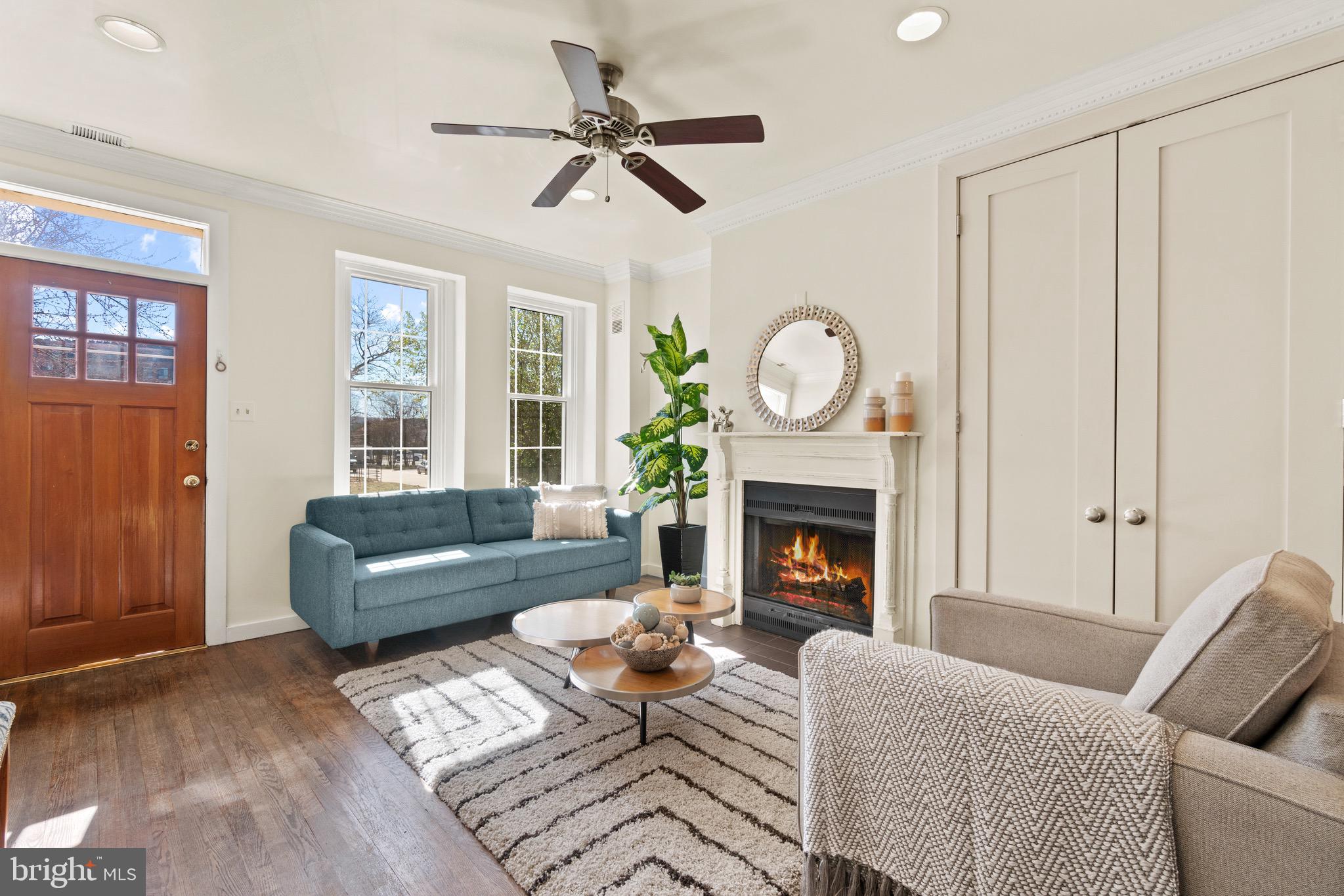 1408 G Street Southeast Washington, DC 20003 - Photo 4 of 28