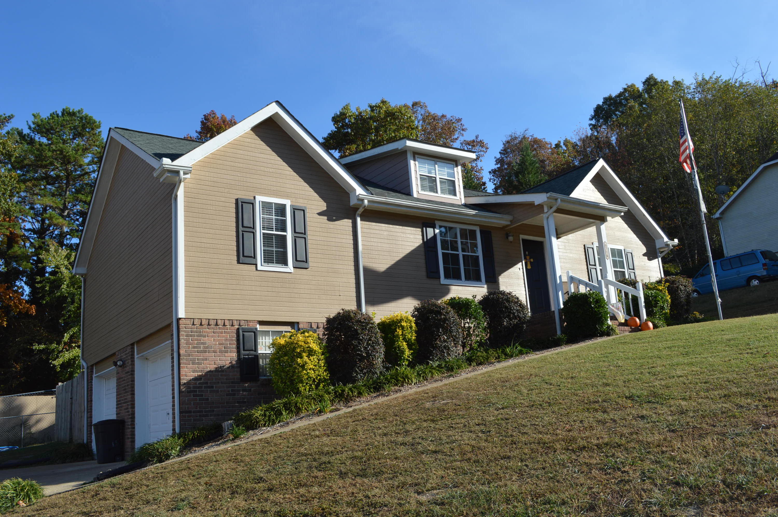 6216 Hunter Valley Road Ooltewah, TN 37363 - Photo 3 of 16 left