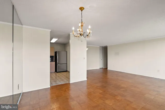 $355,000 | 1225 Martha Custis Drive, Unit 819, Alexandria, VA 22302