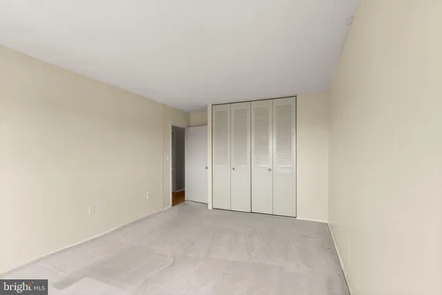 $355,000 | 1225 Martha Custis Drive, Unit 819, Alexandria, VA 22302