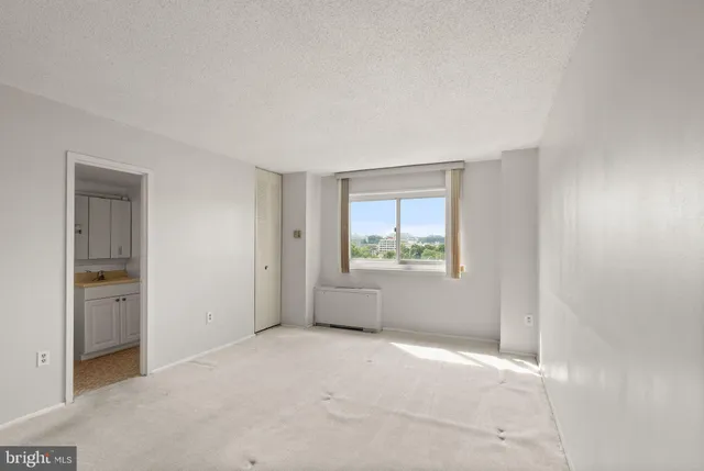 $355,000 | 1225 Martha Custis Drive, Unit 819, Alexandria, VA 22302