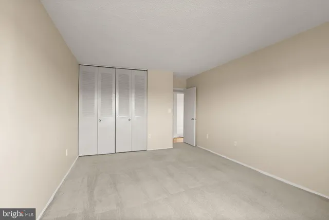 $355,000 | 1225 Martha Custis Drive, Unit 819, Alexandria, VA 22302