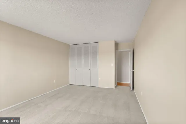 $355,000 | 1225 Martha Custis Drive, Unit 819, Alexandria, VA 22302