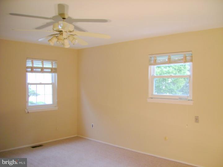 1502 Squire Lane Cherry Hill, NJ 08003 - Photo 14 of 20