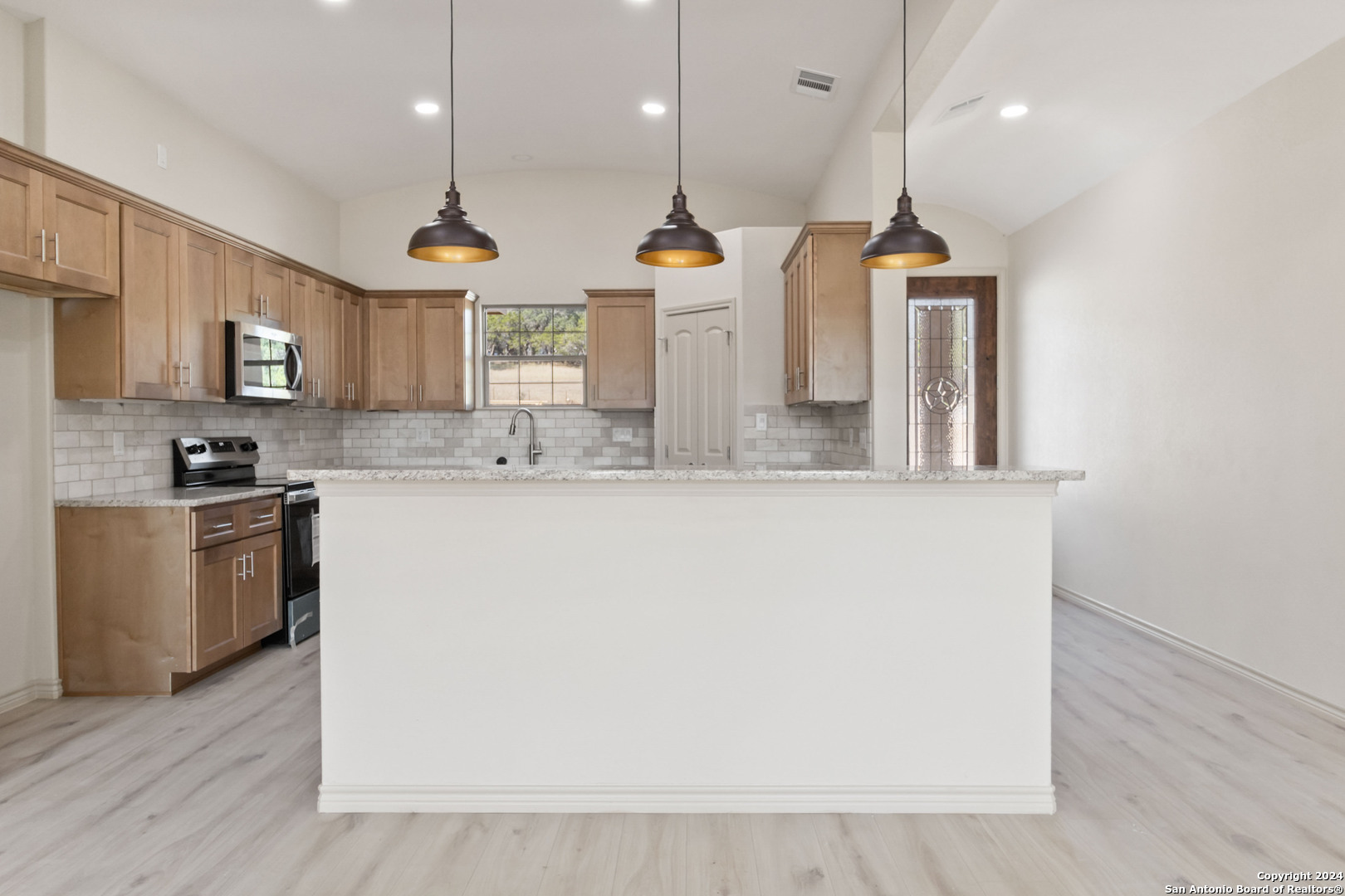 571 Deep Water Drive Spring Branch, TX 78070 - Photo 5 of 21