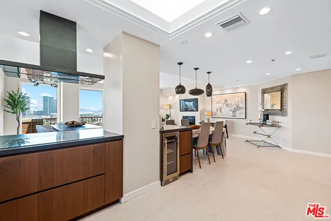 $9,000 | 10550 Wilshire Boulevard, Unit 1204, Los Angeles, CA 90024