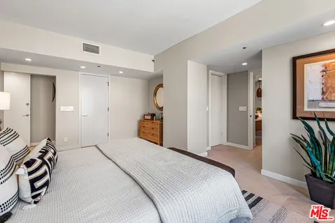 $9,000 | 10550 Wilshire Boulevard, Unit 1204, Los Angeles, CA 90024