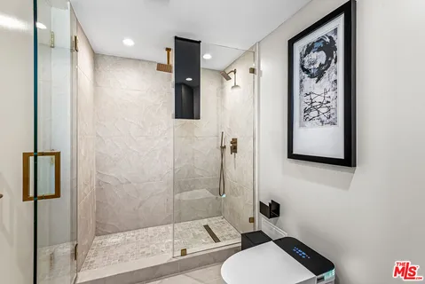 $9,000 | 10550 Wilshire Boulevard, Unit 1204, Los Angeles, CA 90024