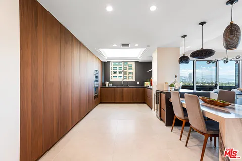 $9,000 | 10550 Wilshire Boulevard, Unit 1204, Los Angeles, CA 90024