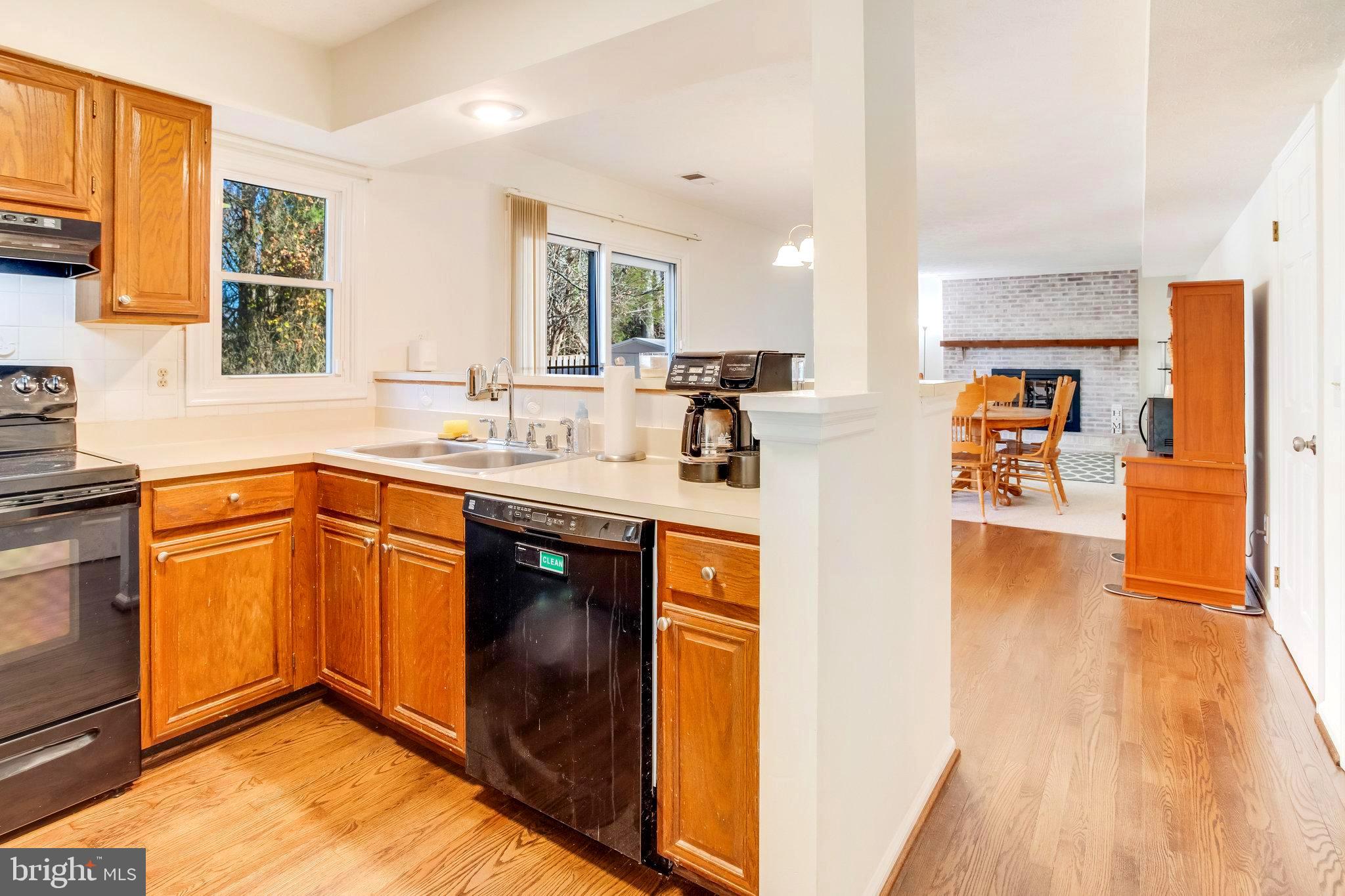 10430 Brackets Ford Circle Manassas, VA 20110 - Photo 11 of 55