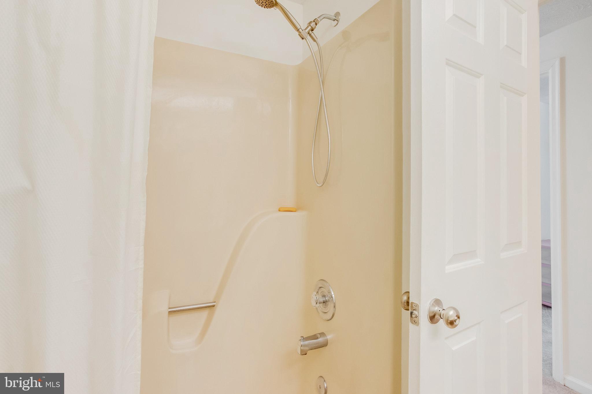 10430 Brackets Ford Circle Manassas, VA 20110 - Photo 35 of 55