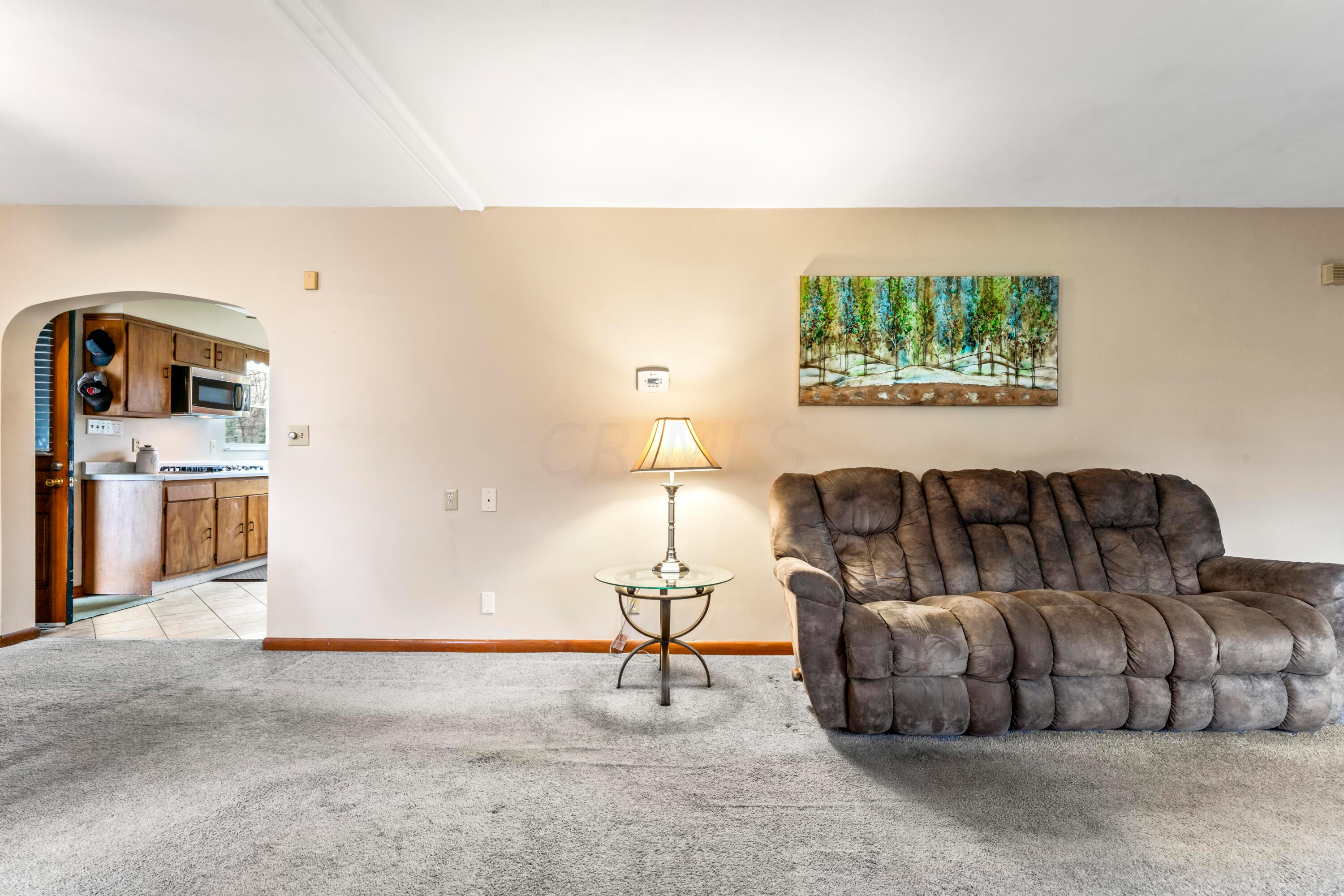 1544 Demorest Road Columbus, OH 43228 - Photo 3 of 18 Living Area