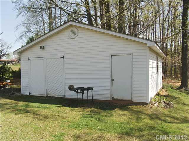 345 Winfree Road Wadesboro, NC 28170 - Photo 5 of 12 Gallery Image 5