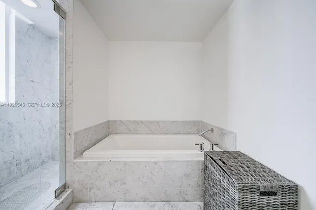 $655,000 | 244 Biscayne Boulevard, Unit 2309, Miami, FL 33132