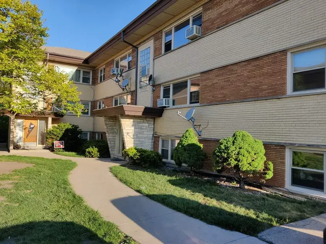 $1,475,000 | 7554 North Waukegan Road, Niles, IL 60714