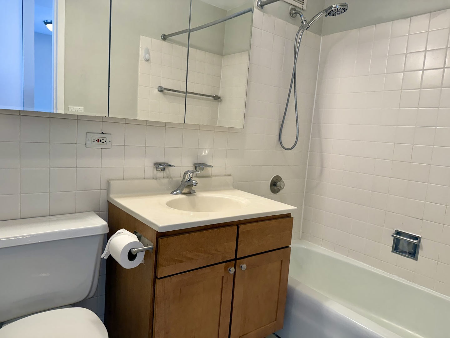 655 West Irving Park Road, Unit 2808 Chicago, IL 60613 - Photo 15 of 18 Gallery Image 15