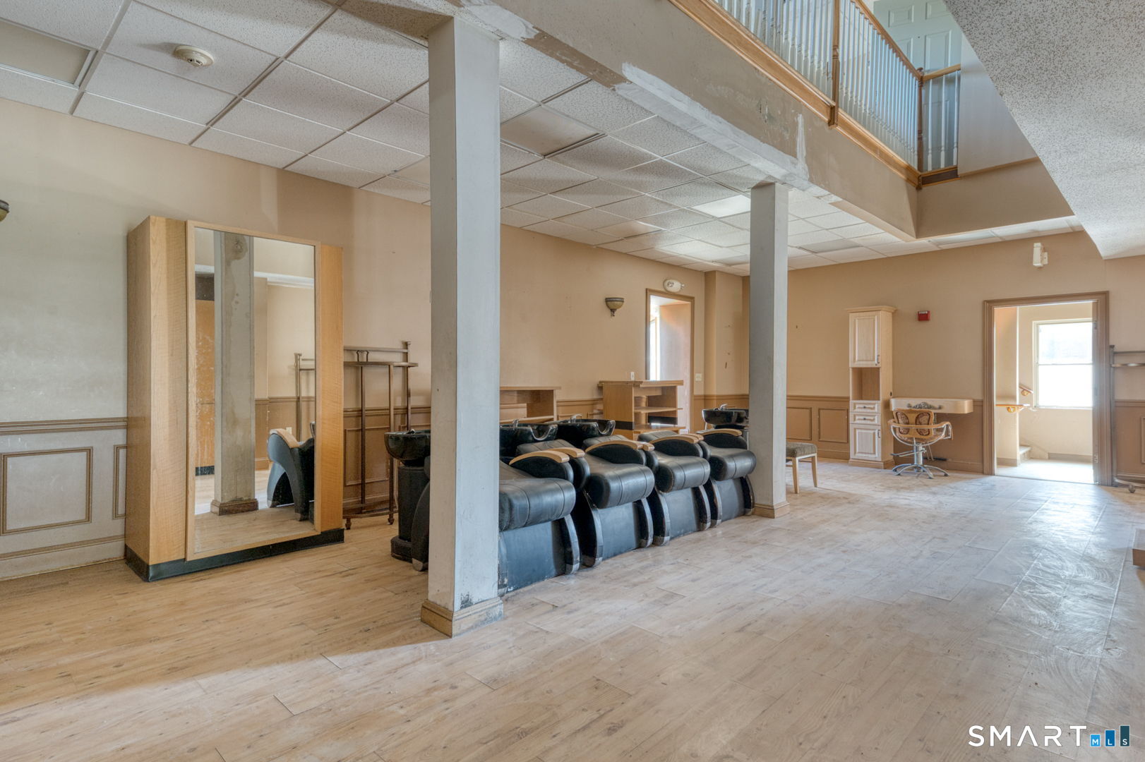 2404 Main Street Hartford, CT 06120 - Photo 12 of 37 a view of a living room