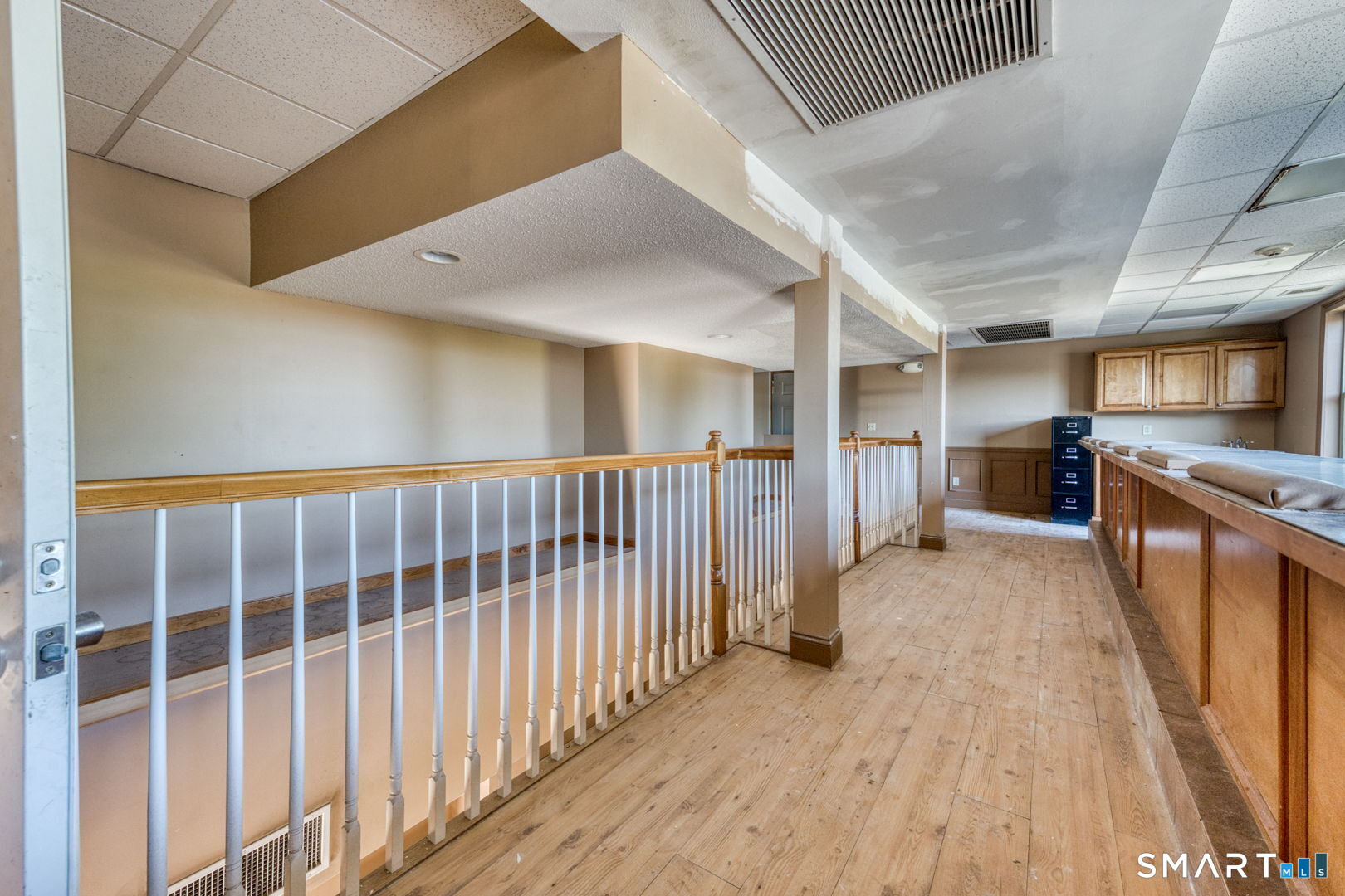 2404 Main Street Hartford, CT 06120 - Photo 26 of 37 a view of a electric room