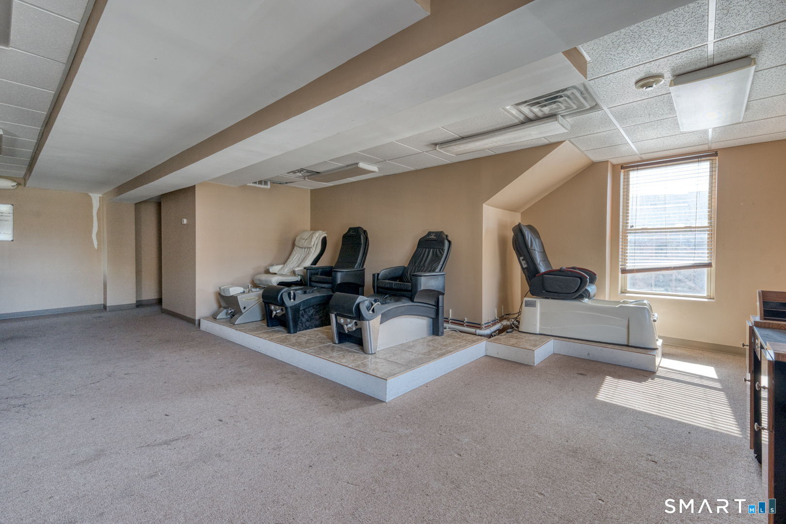 2404 Main Street Hartford, CT 06120 - Photo 30 of 37 a view of a room with gym equipment