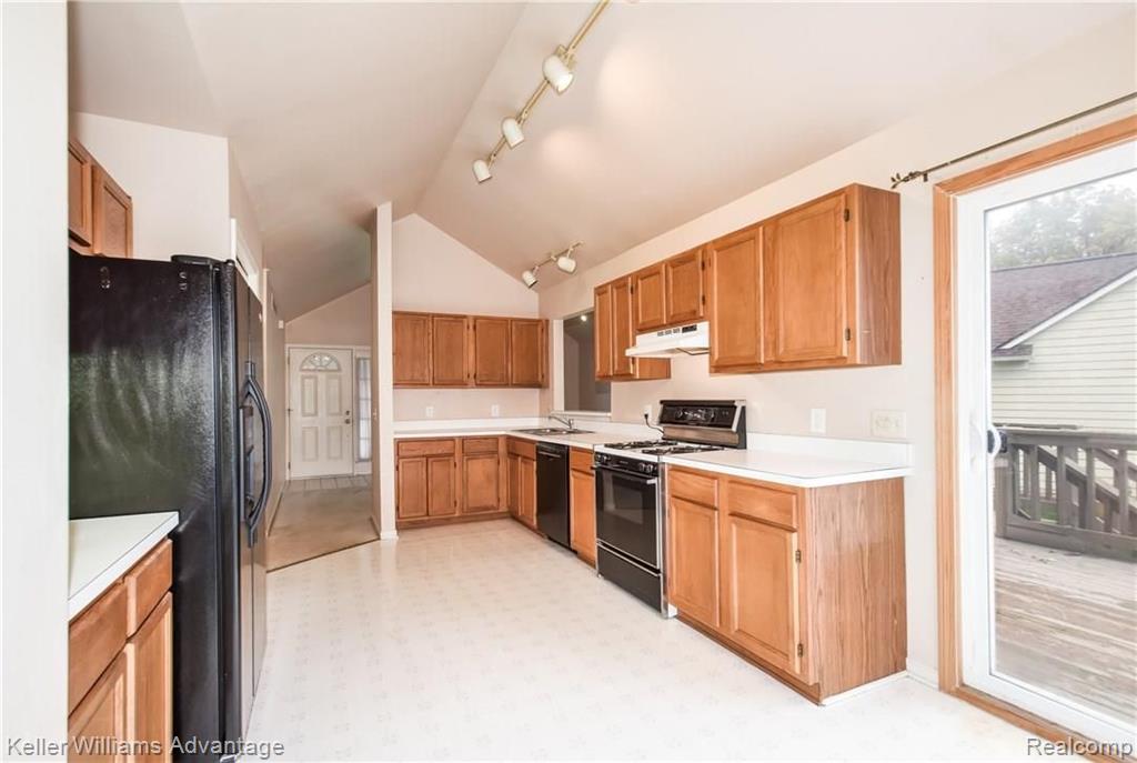 3279 Fairgrove Terrace Rochester Hills, MI 48309 - Photo 10 of 40