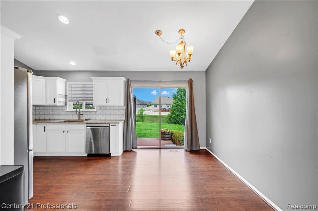 53611 County Line Road New Baltimore, MI 48047 - Photo 19 of 29 Gallery Image 19