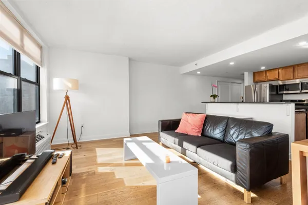 $3,600 | 4301 Park Avenue, Unit 4A, Union City, NJ 07087