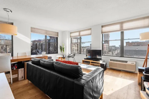 $3,600 | 4301 Park Avenue, Unit 4A, Union City, NJ 07087