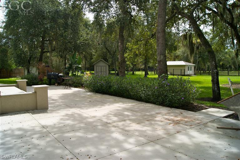 17180 Frank Road Alva, FL 33920 - Photo 9 of 23 a view of a back yard